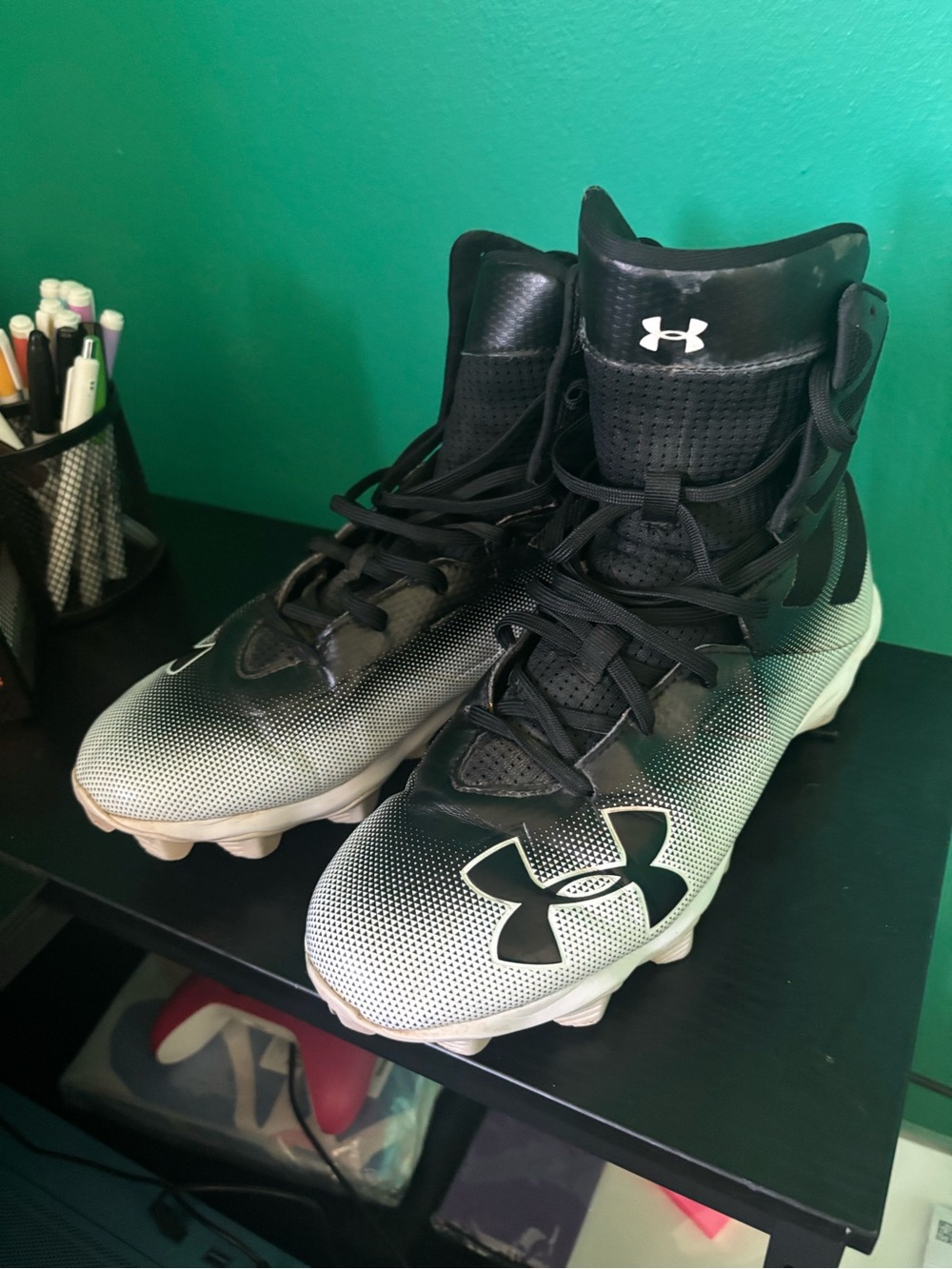 Under Armour Kids Black-to-White Gradient Football Cleats